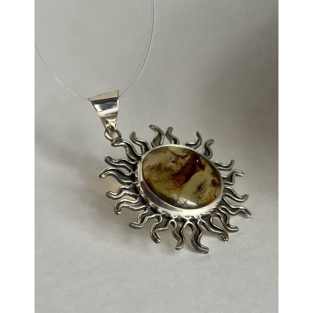 Sunburst Pendant – 925 Sterling Silver with Natural Amber - Picture 4 of 16
